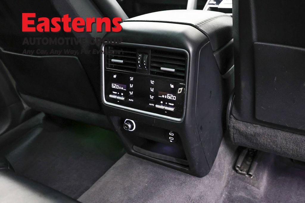 Used 2023 Porsche Cayenne Platinum Edition AWD/4WD image 29