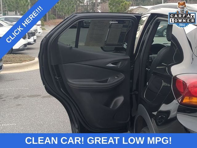Used 2020 Buick Encore GX Select image 29