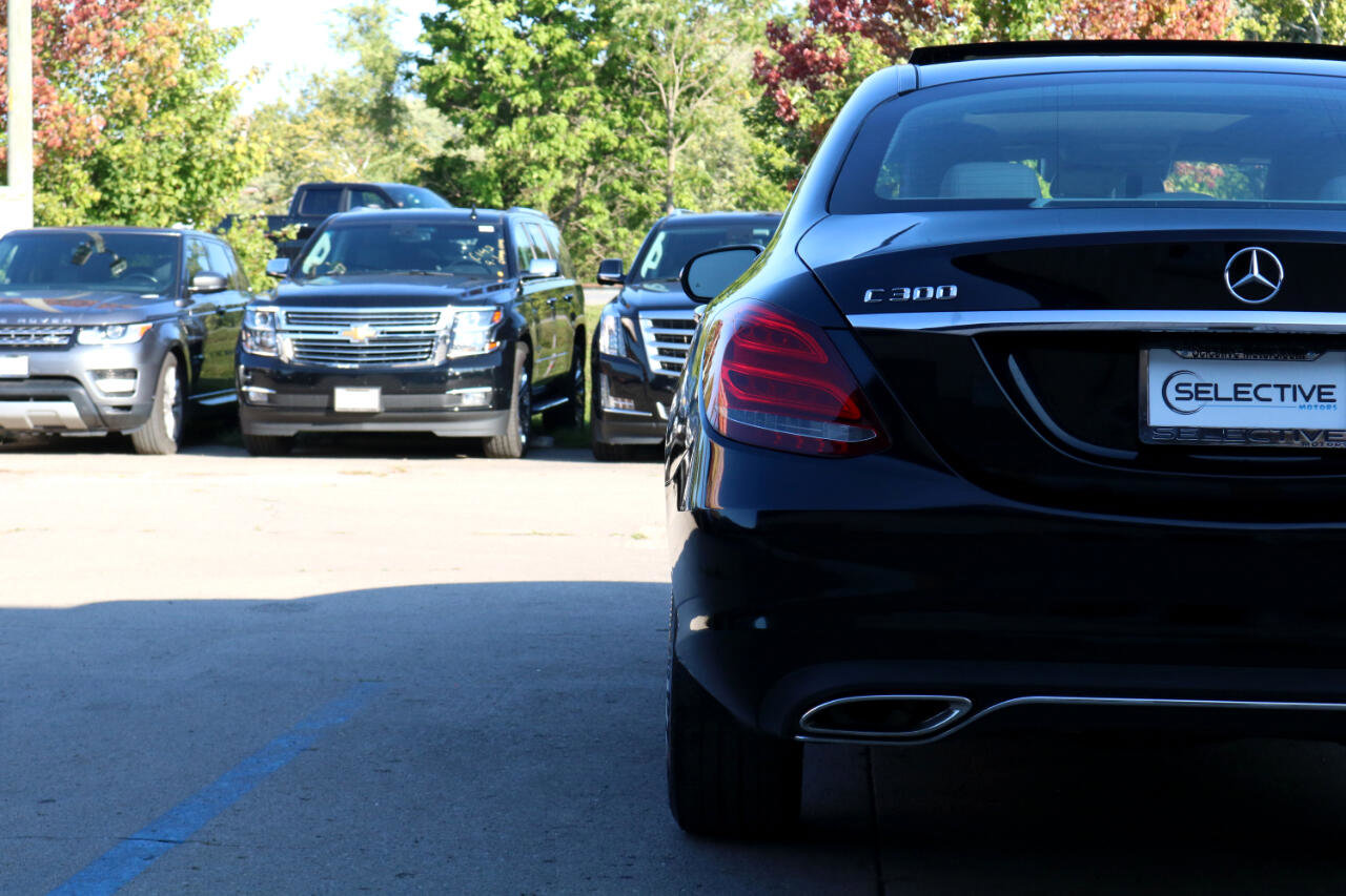 Used 2015 Mercedes-Benz C 300 4MATIC Sedan image 8