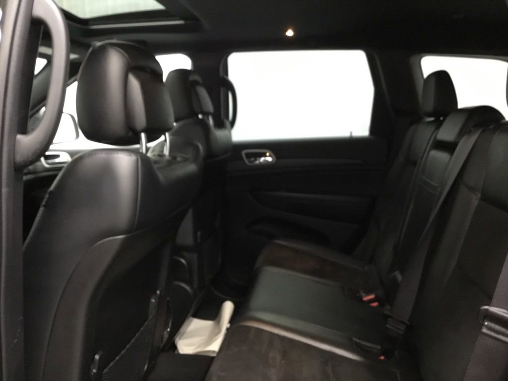 Used 2022 Jeep Grand Cherokee Laredo X image 12