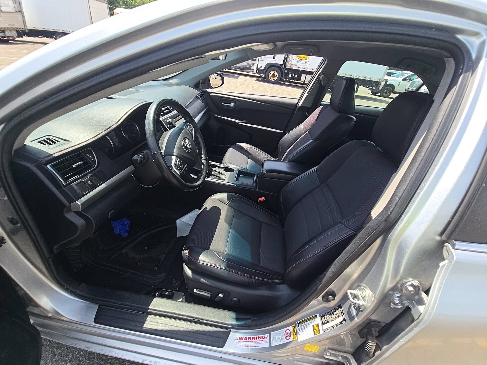 Used 2016 Toyota Camry SE FWD image 11