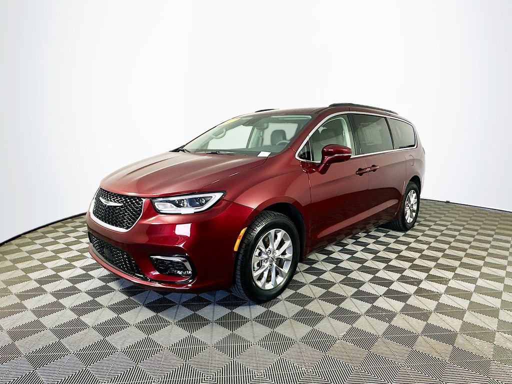 Certified 2022 Chrysler Pacifica Touring-L w/ Uconnect Theater Family Group AWD/4WD image 6