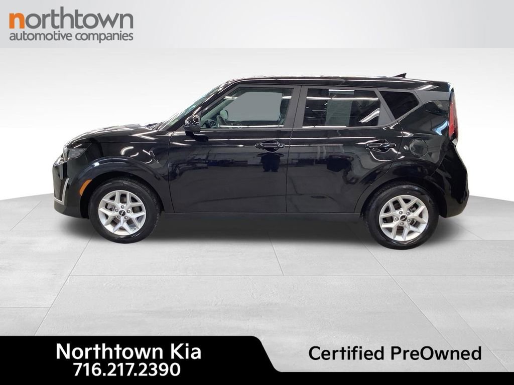 Certified 2025 Kia Soul LX w/ LX Technology Package FWD image 3