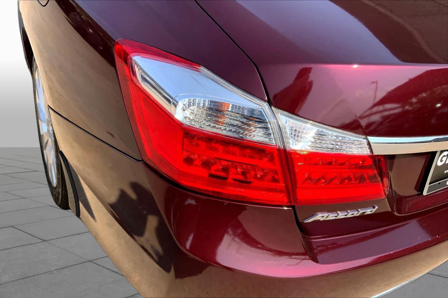 Used 2015 Honda Accord EX-L image 27