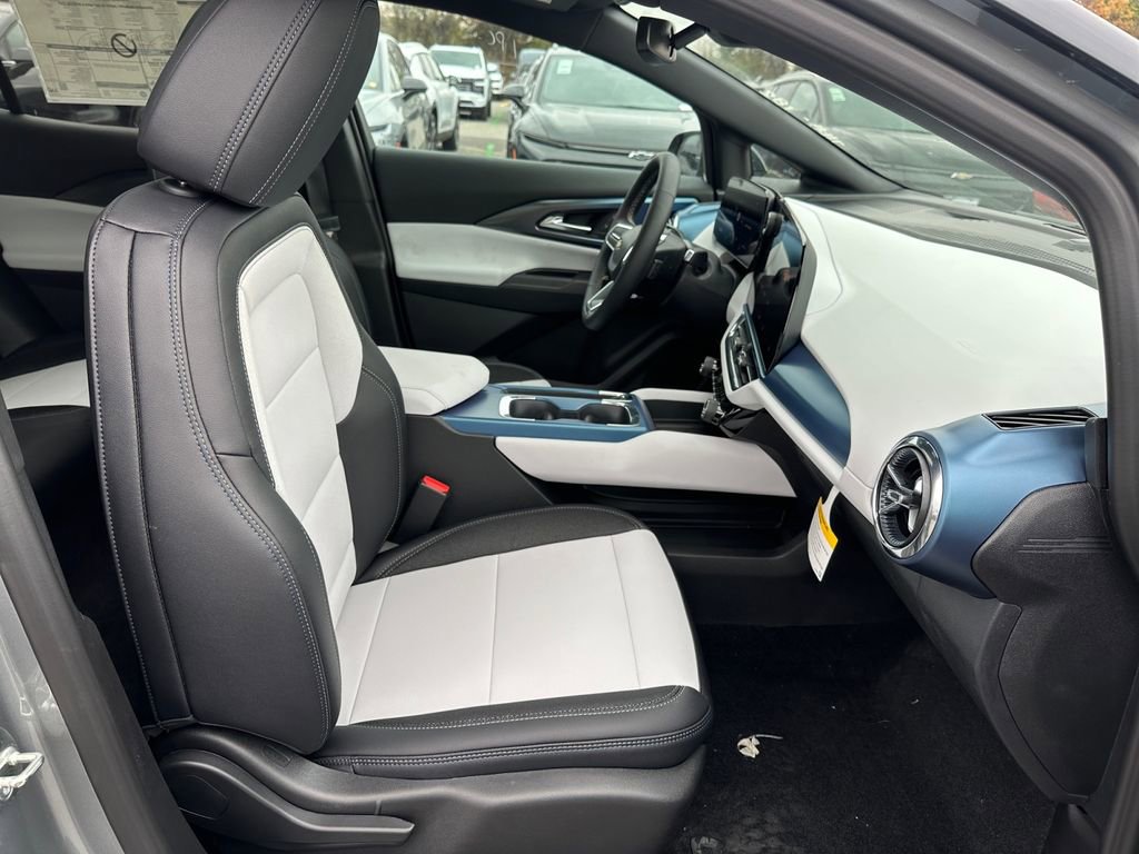New 2026 Chevrolet Equinox EV LT image 23