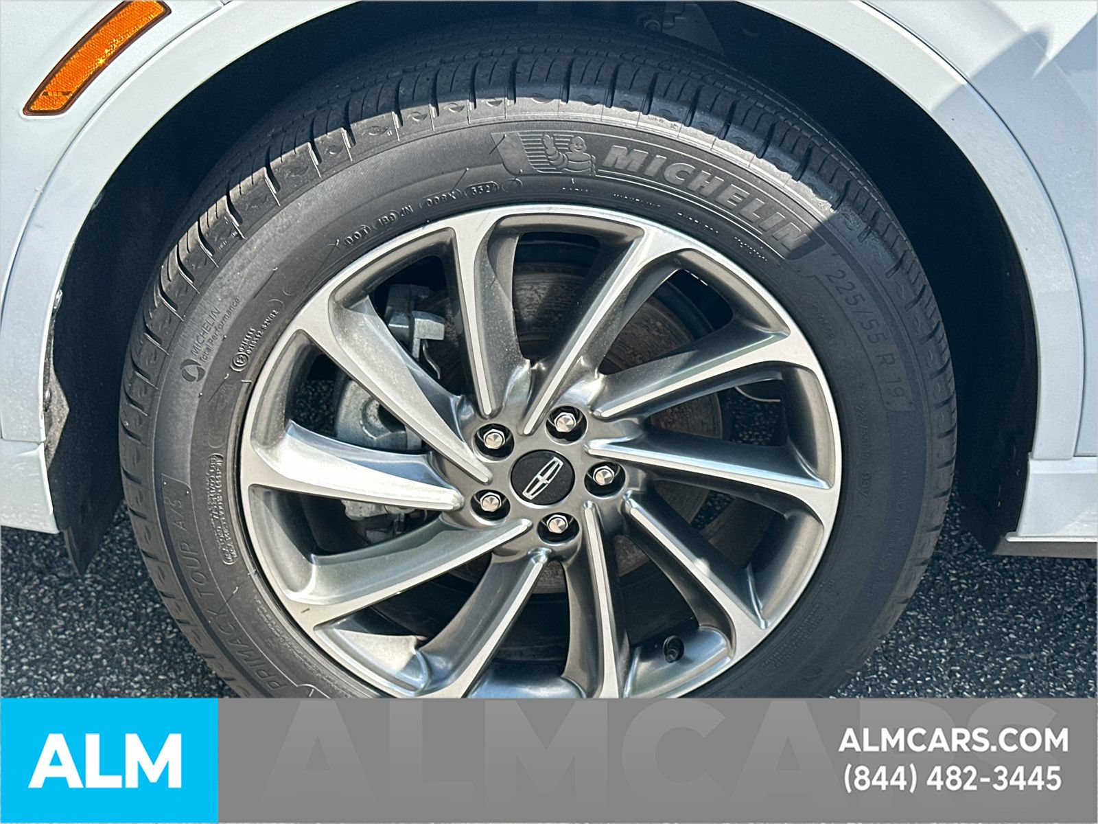 Used 2025 Lincoln Corsair Grand Touring AWD/4WD image 12