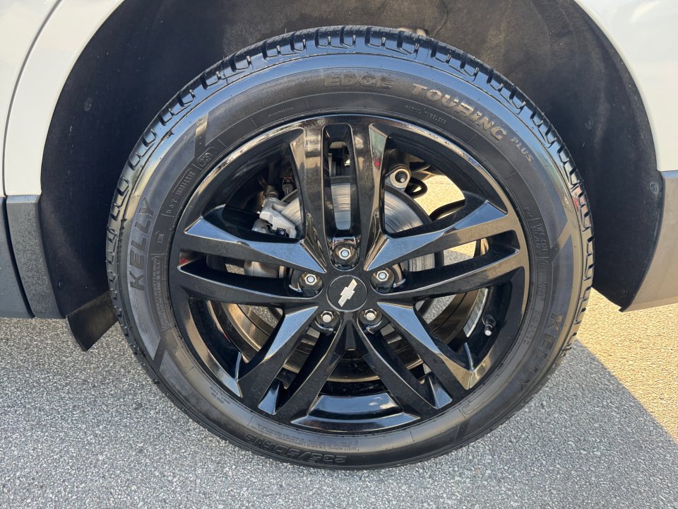 Used 2020 Chevrolet Equinox LT w/ Sport Edition FWD image 26