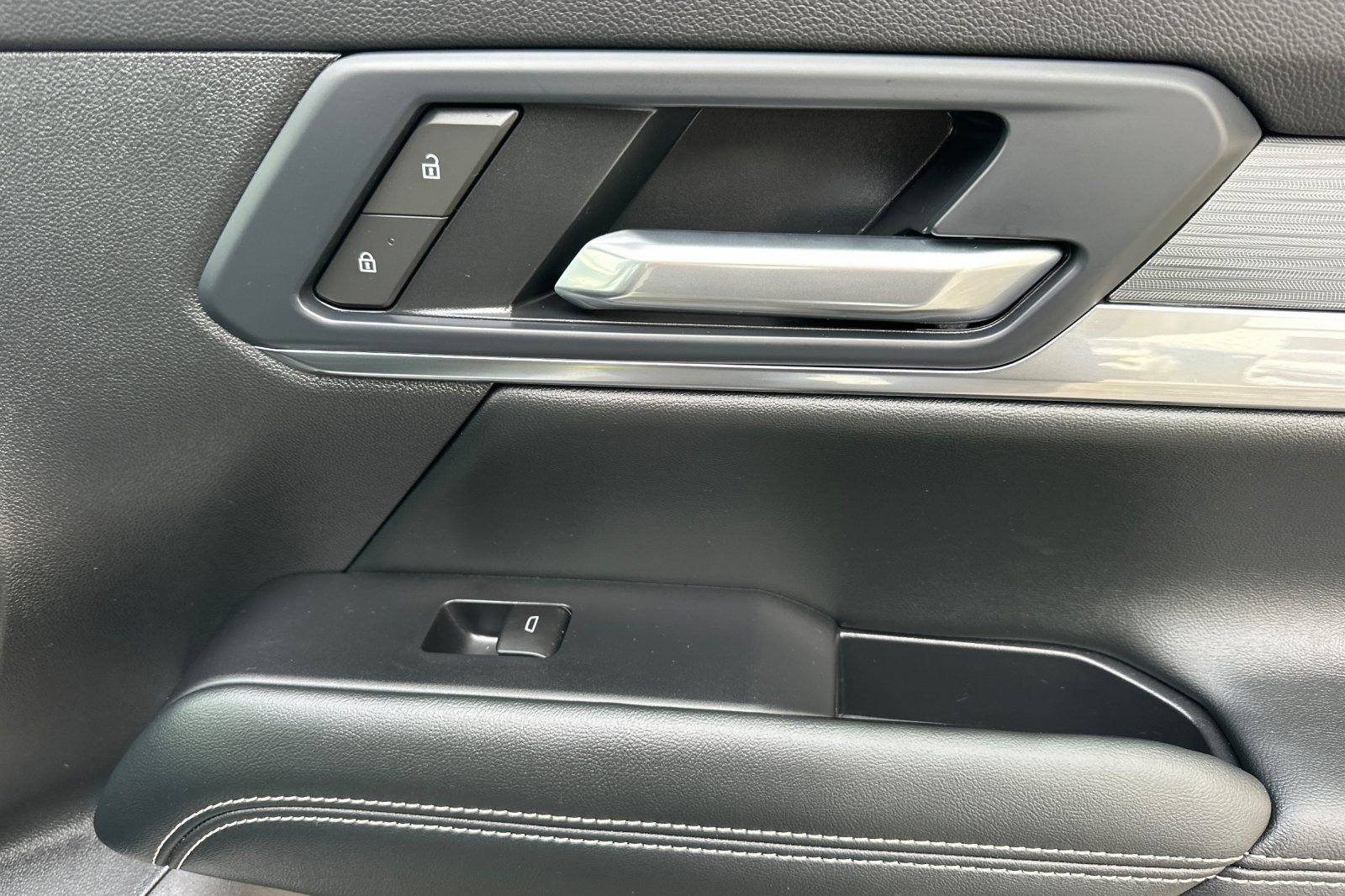 Used 2026 GMC Terrain Elevation image 22