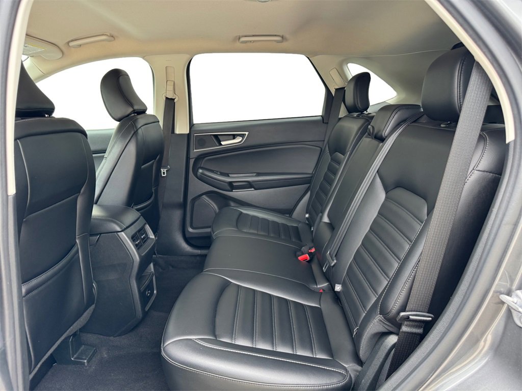 Used 2022 Ford Edge SEL image 19