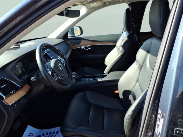 Used 2022 Volvo XC90 T6 Momentum w/ Advanced Package image 9