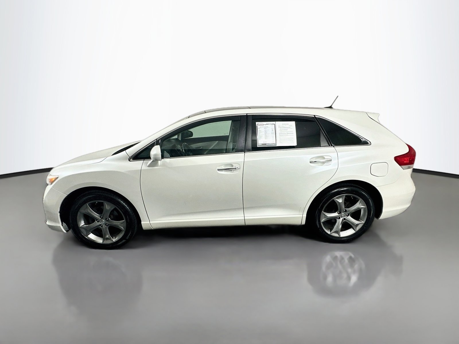 Used 2010 Toyota Venza AWD image 4