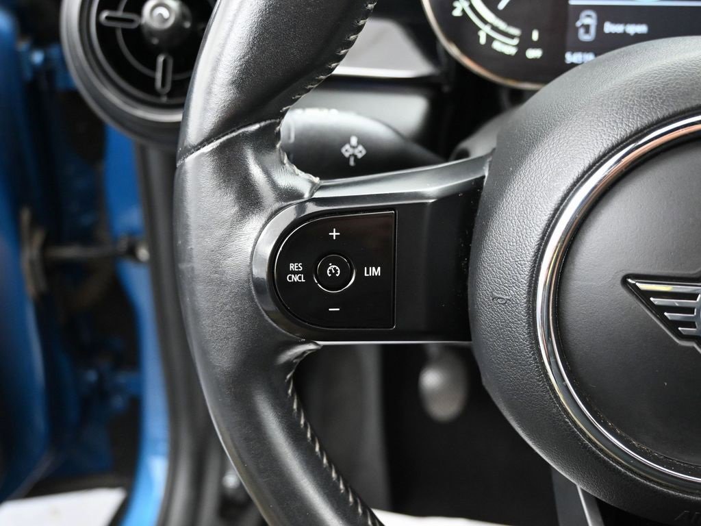 Used 2022 MINI Cooper S image 19