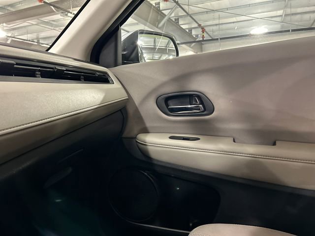 Used 2018 Honda HR-V LX image 19