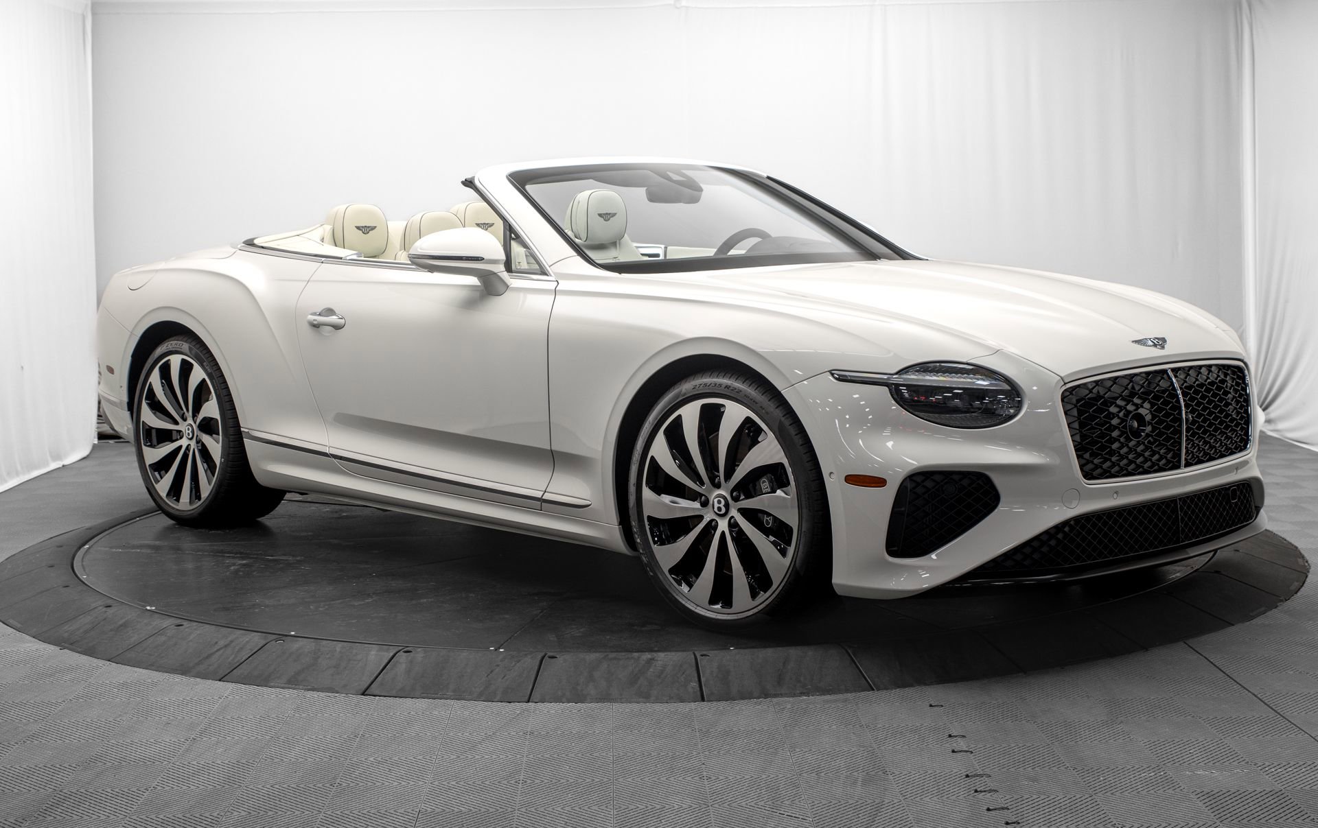 New 2026 Bentley Continental GTC AWD/4WD image 9