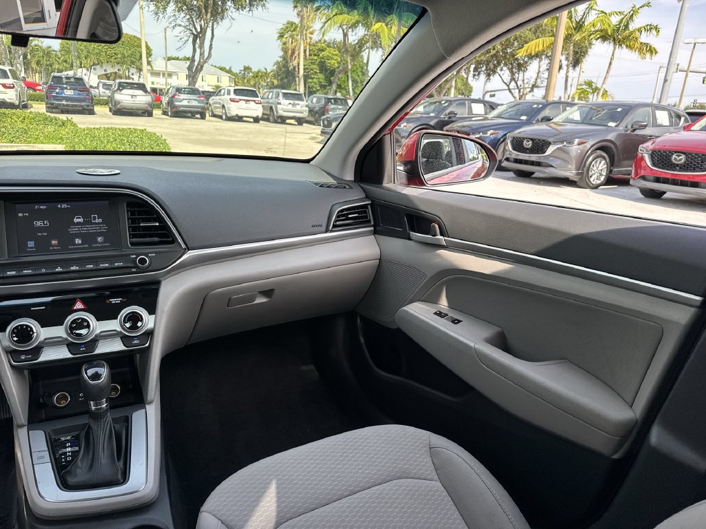 Used 2019 Hyundai Elantra SEL FWD image 15
