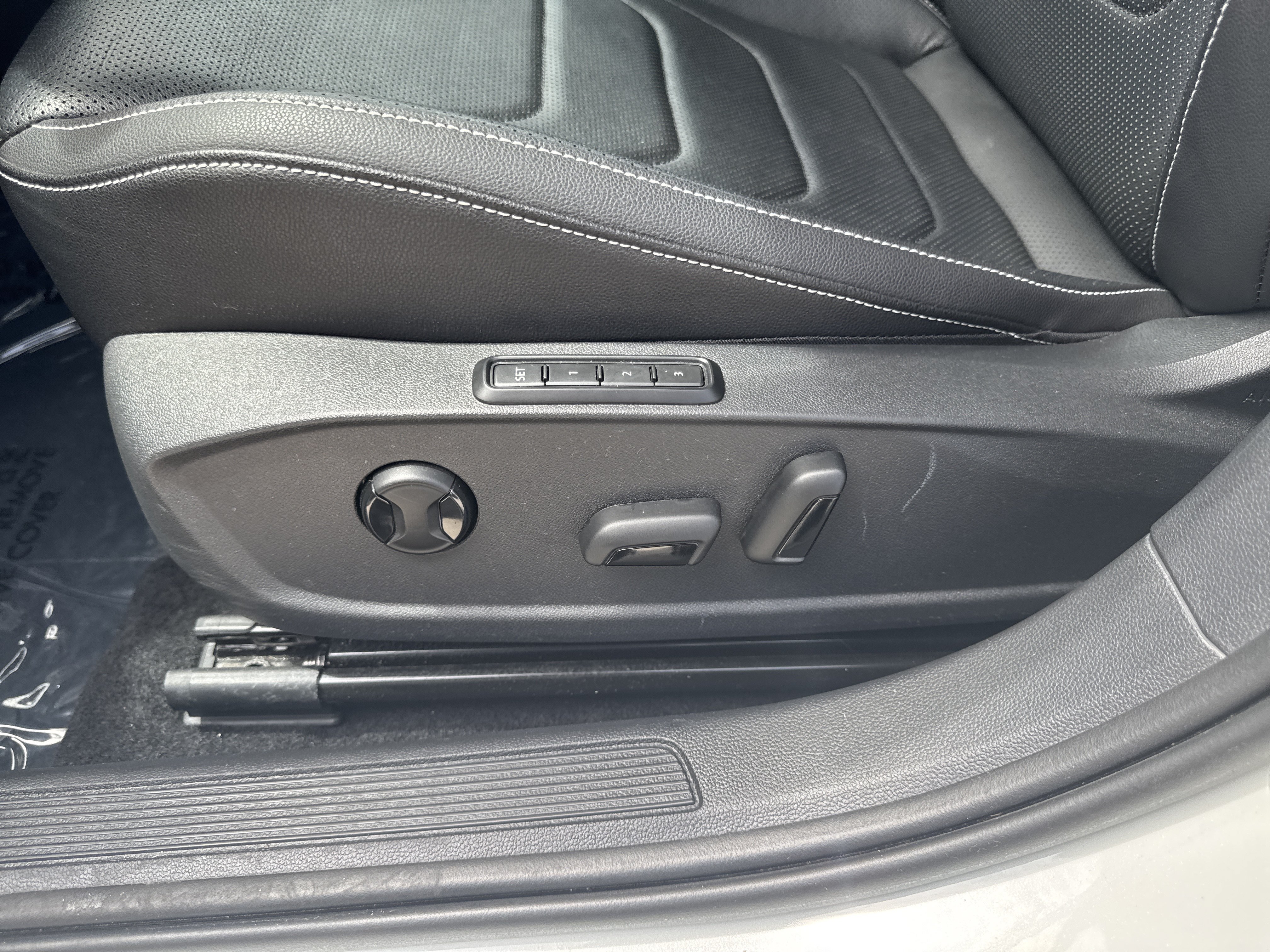 Used 2023 Volkswagen Jetta SEL FWD image 21