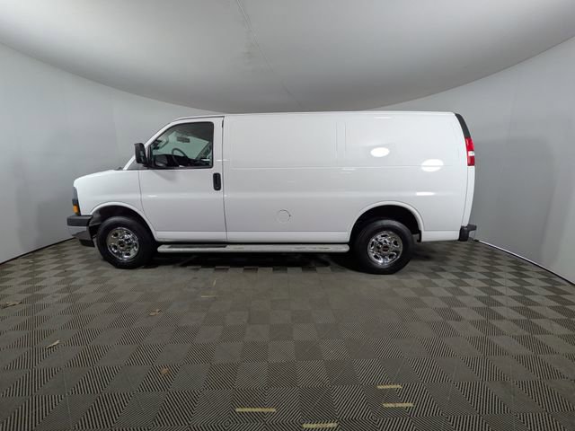Used 2024 GMC Savana 2500 w/ Driver Convenience Package RWD image 17