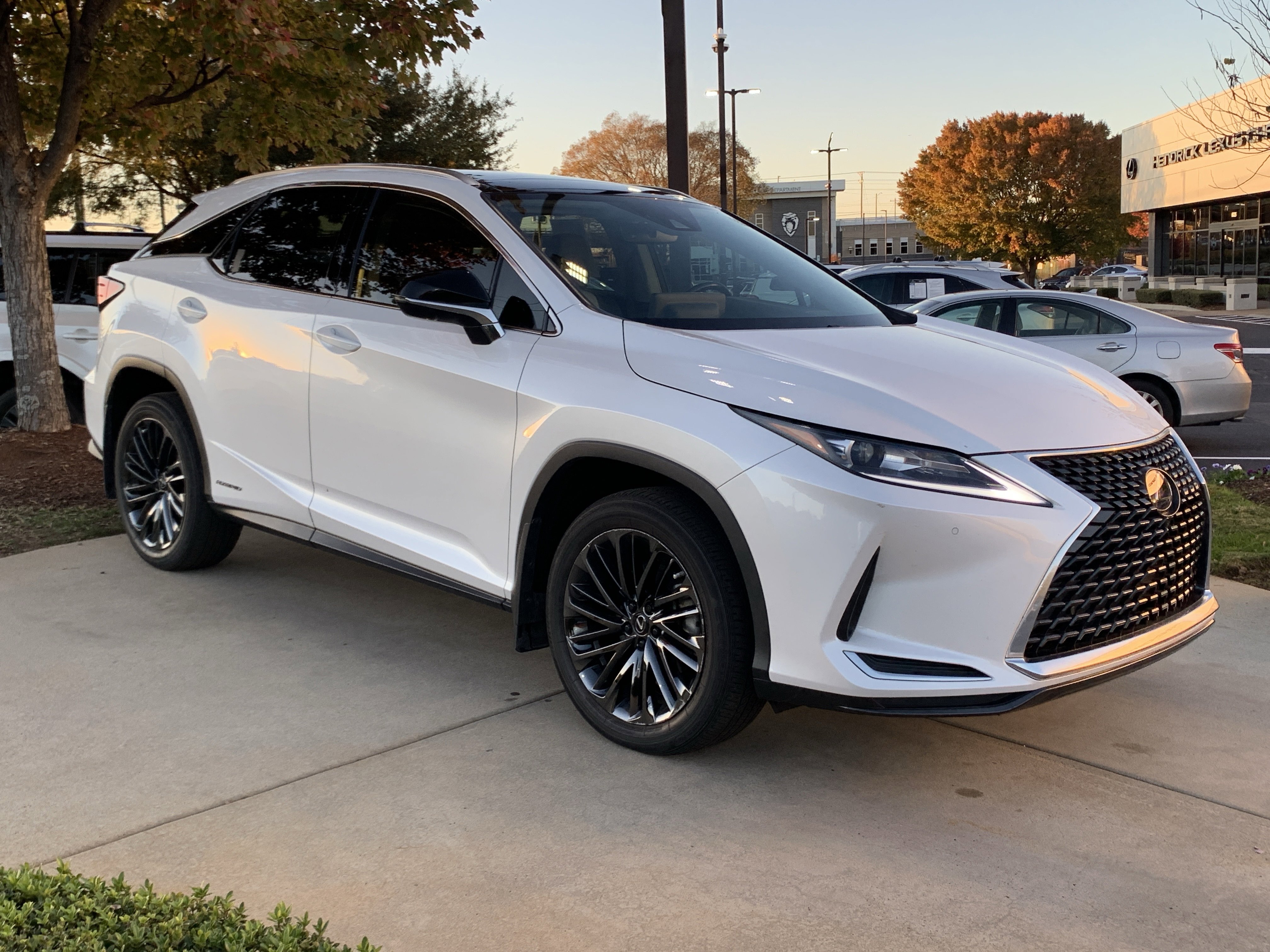 Used 2022 Lexus RX 450h AWD w/ Premium Package