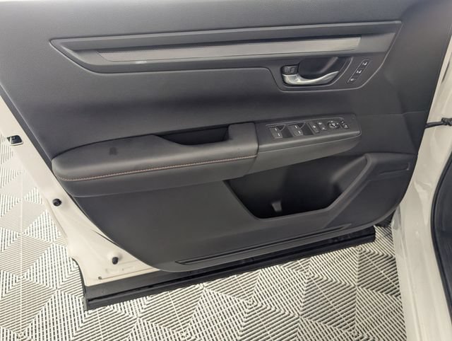 Used 2025 Honda CR-V Sport-L image 11