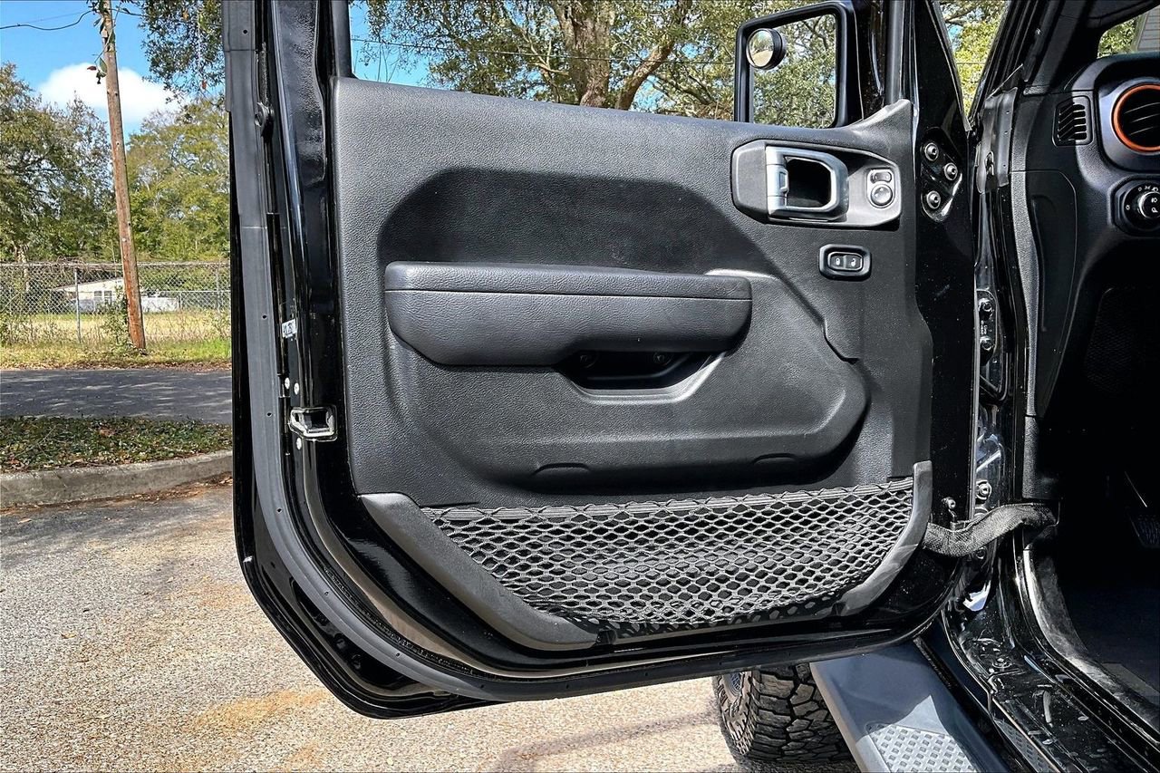 Used 2022 Jeep Gladiator Mojave w/ Trailer Tow Package image 17