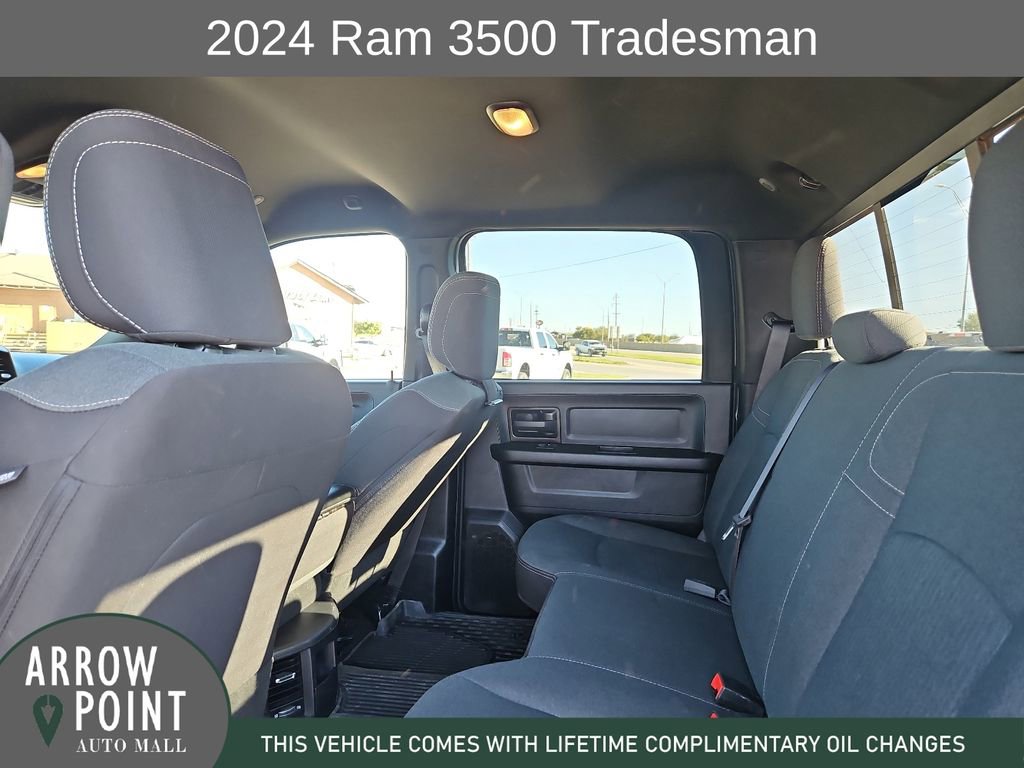 Used 2024 RAM 3500 Tradesman w/ Chrome Appearance Group image 18
