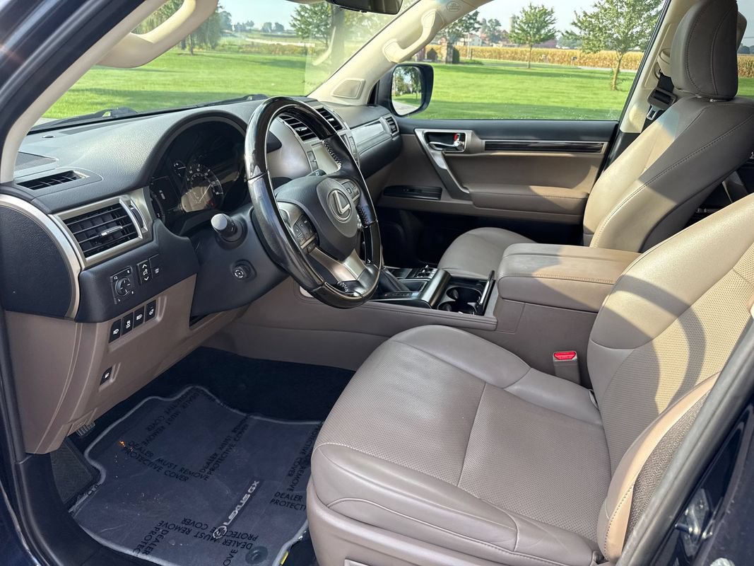 Used 2021 Lexus GX 460 Premium w/ Premium Package AWD/4WD image 10