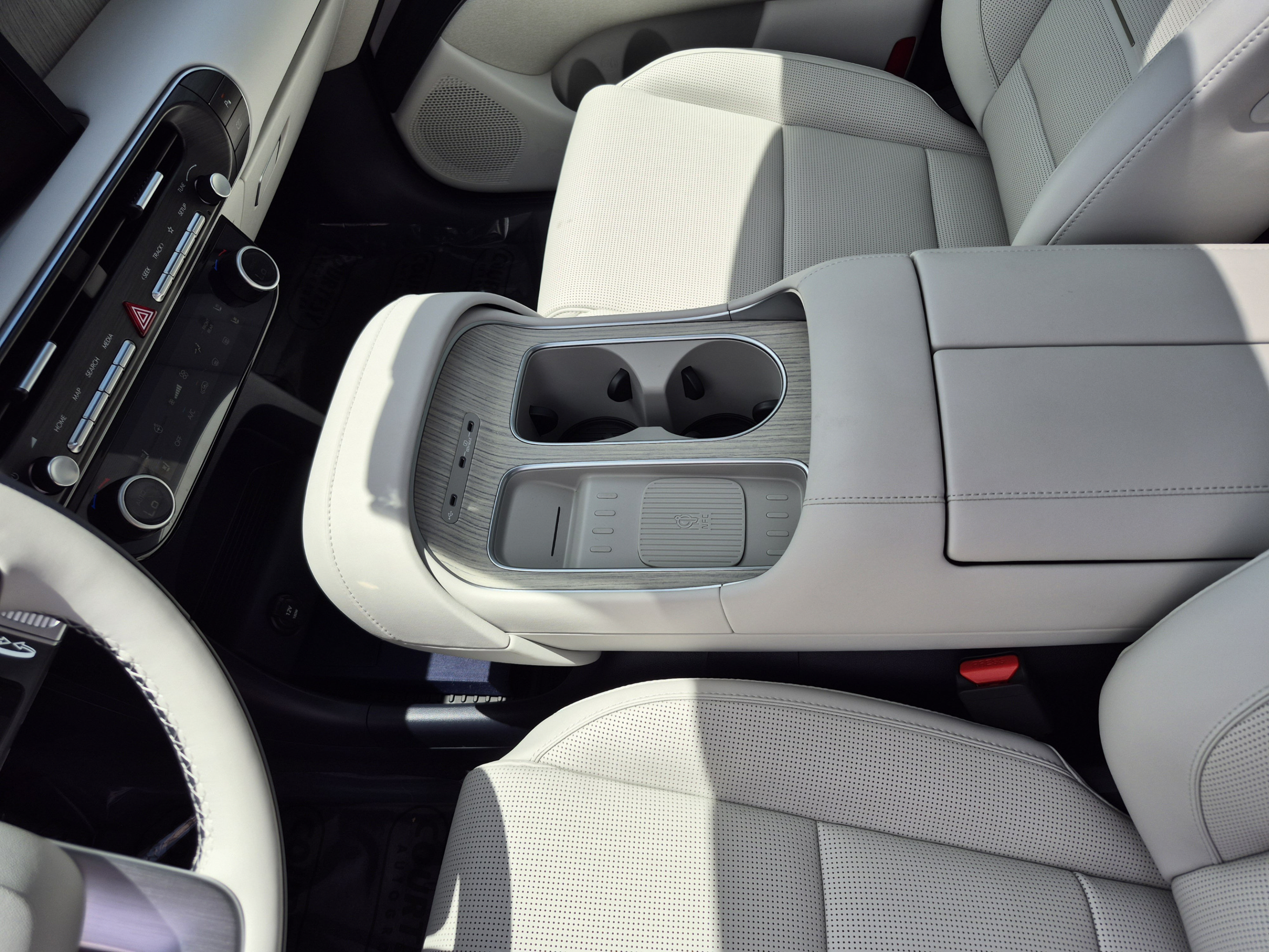 New 2027 Hyundai Palisade Calligraphy FWD image 25