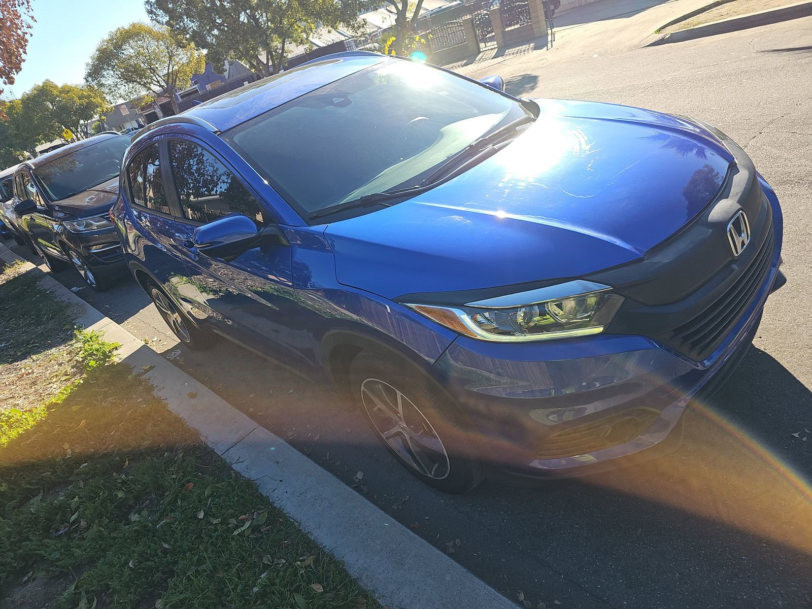 Used 2021 Honda HR-V EX image 3