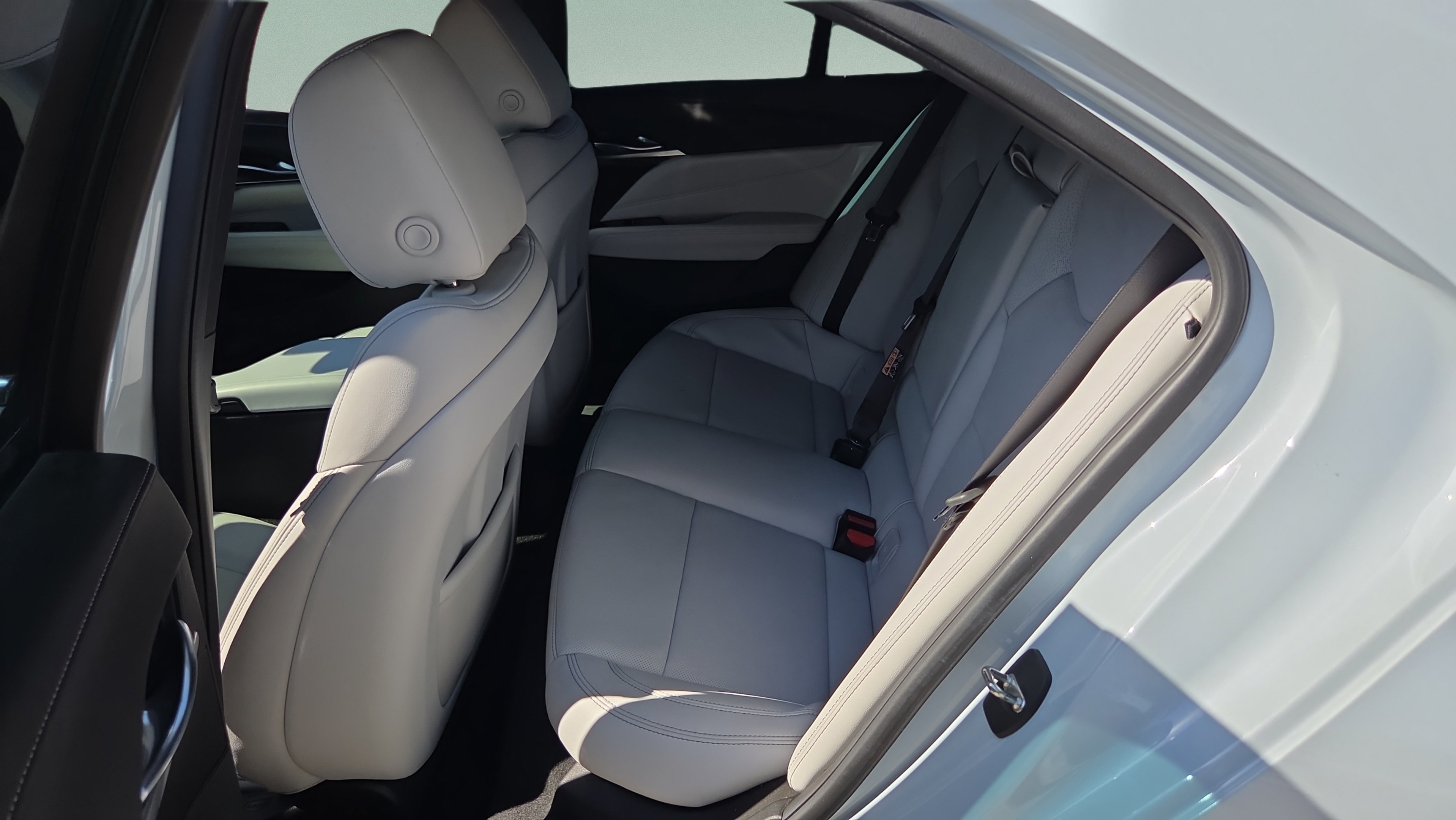 Used 2021 Cadillac CT4 Premium Luxury RWD image 10