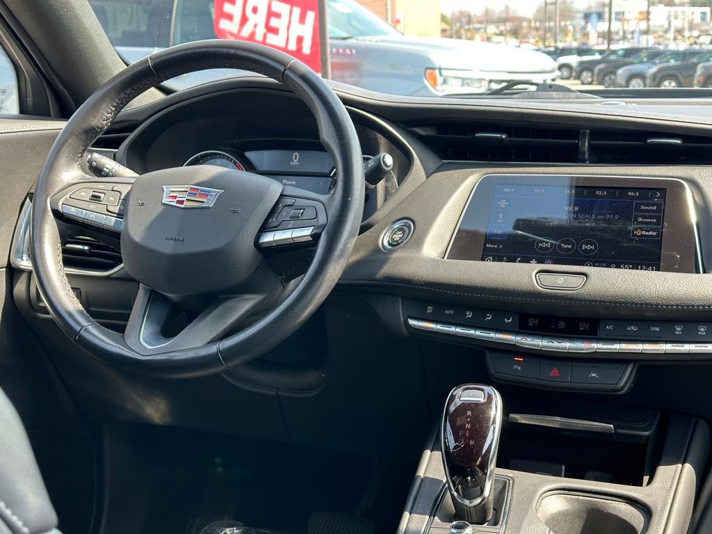 Certified 2023 Cadillac XT4 Premium Luxury AWD/4WD image 17