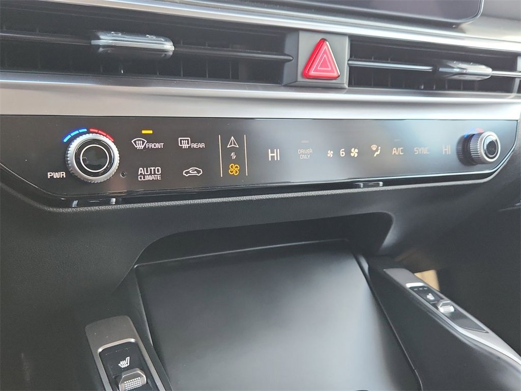 Used 2025 Kia Sorento EX image 17