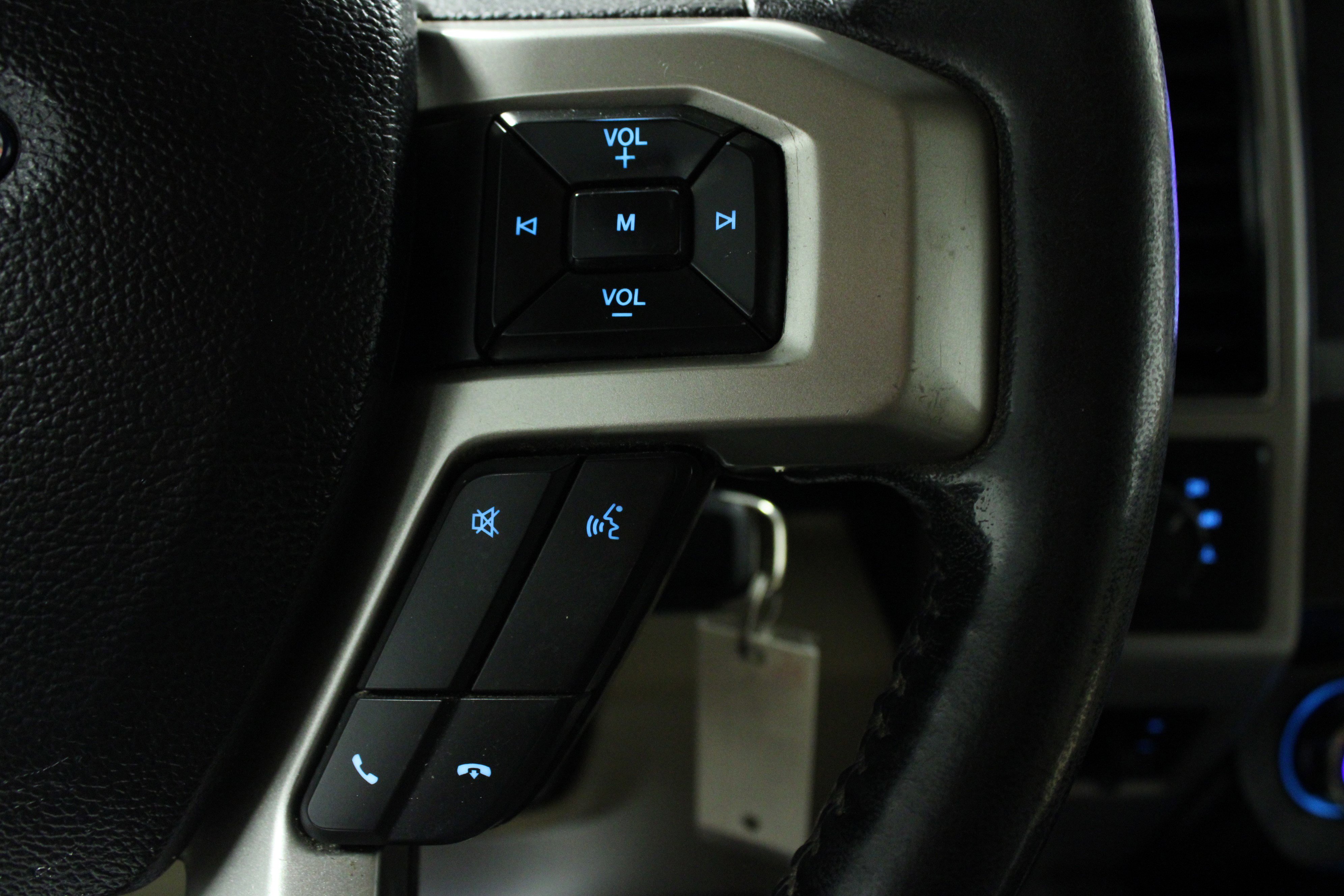 Used 2020 Ford F350 Lariat w/ Snow Plow Prep Package image 20