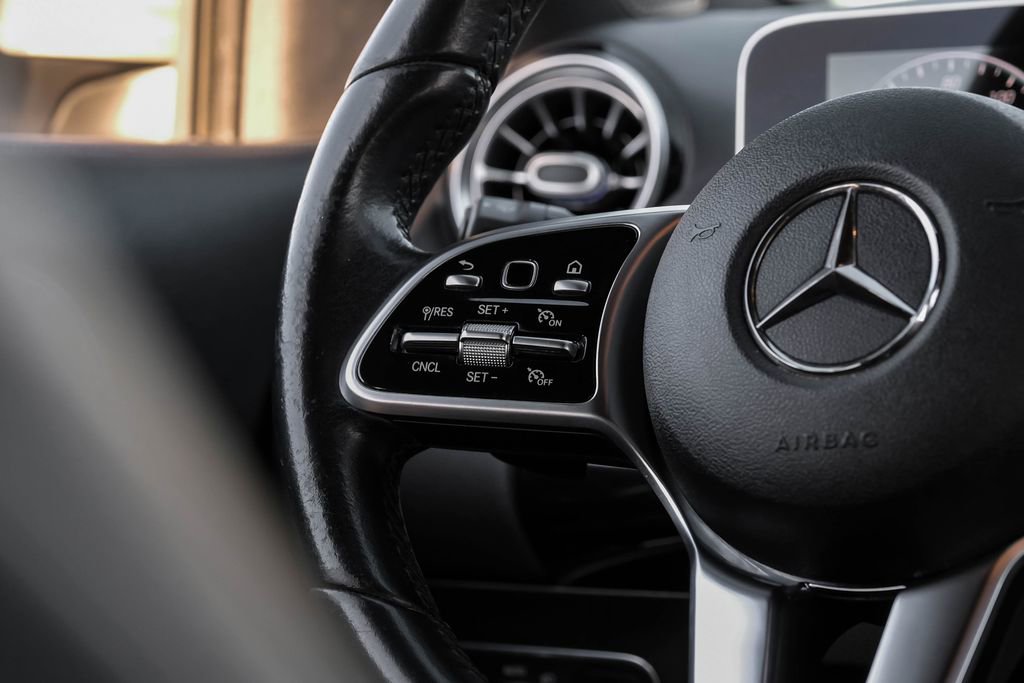 Used 2021 Mercedes-Benz GLA 250 image 16