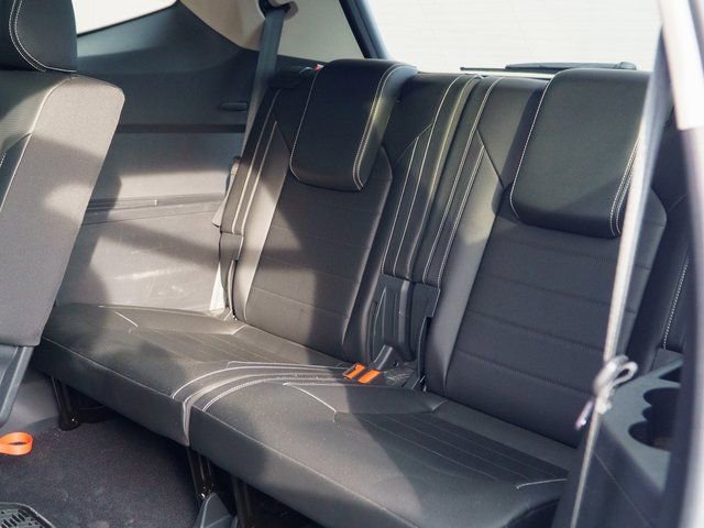 Used 2023 Volkswagen Atlas SEL Premium image 19