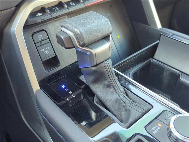 Used 2024 Toyota Sequoia Platinum AWD/4WD image 19