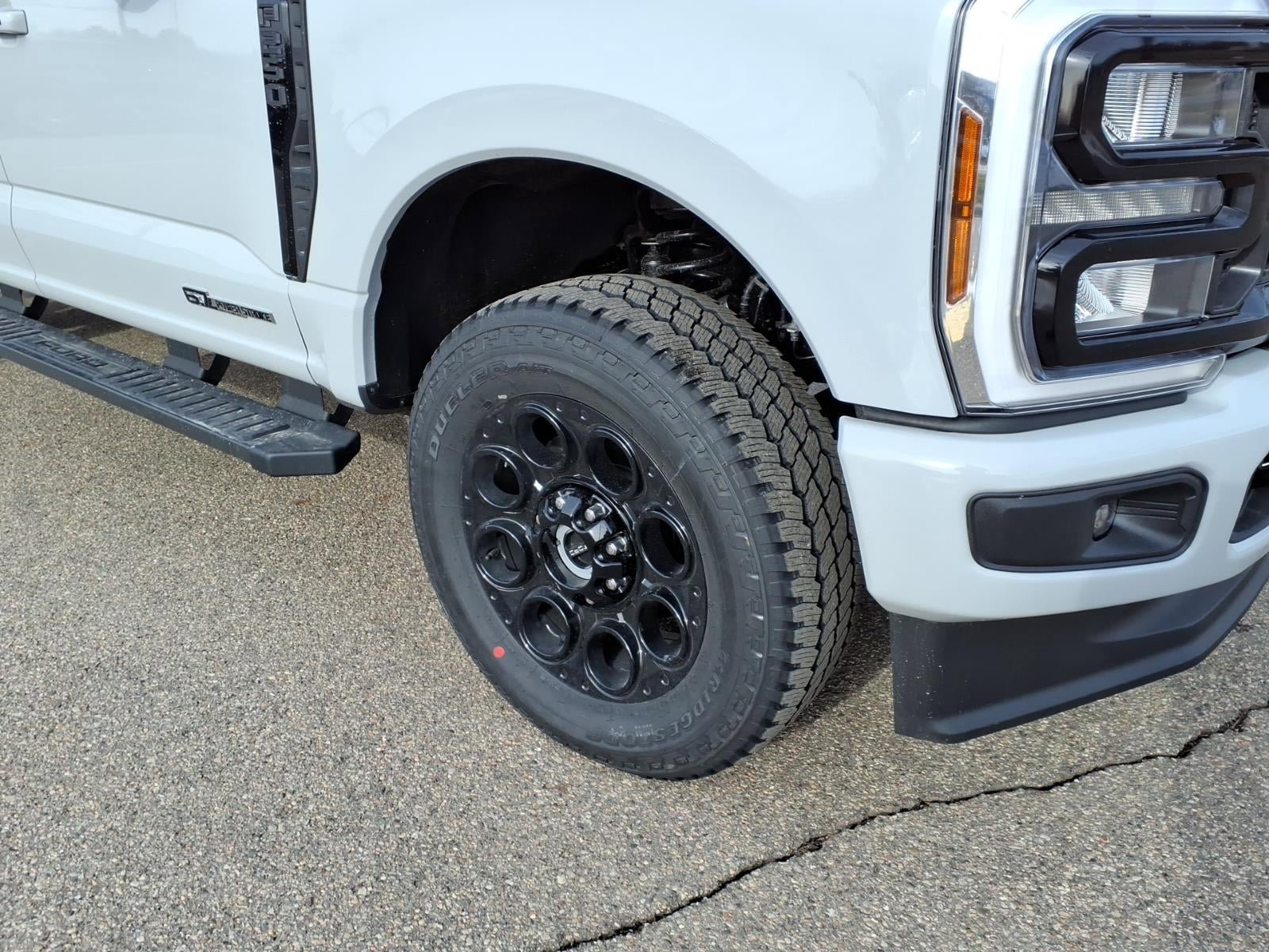 New 2026 Ford F250 Lariat w/ Black Appearance Package video 4