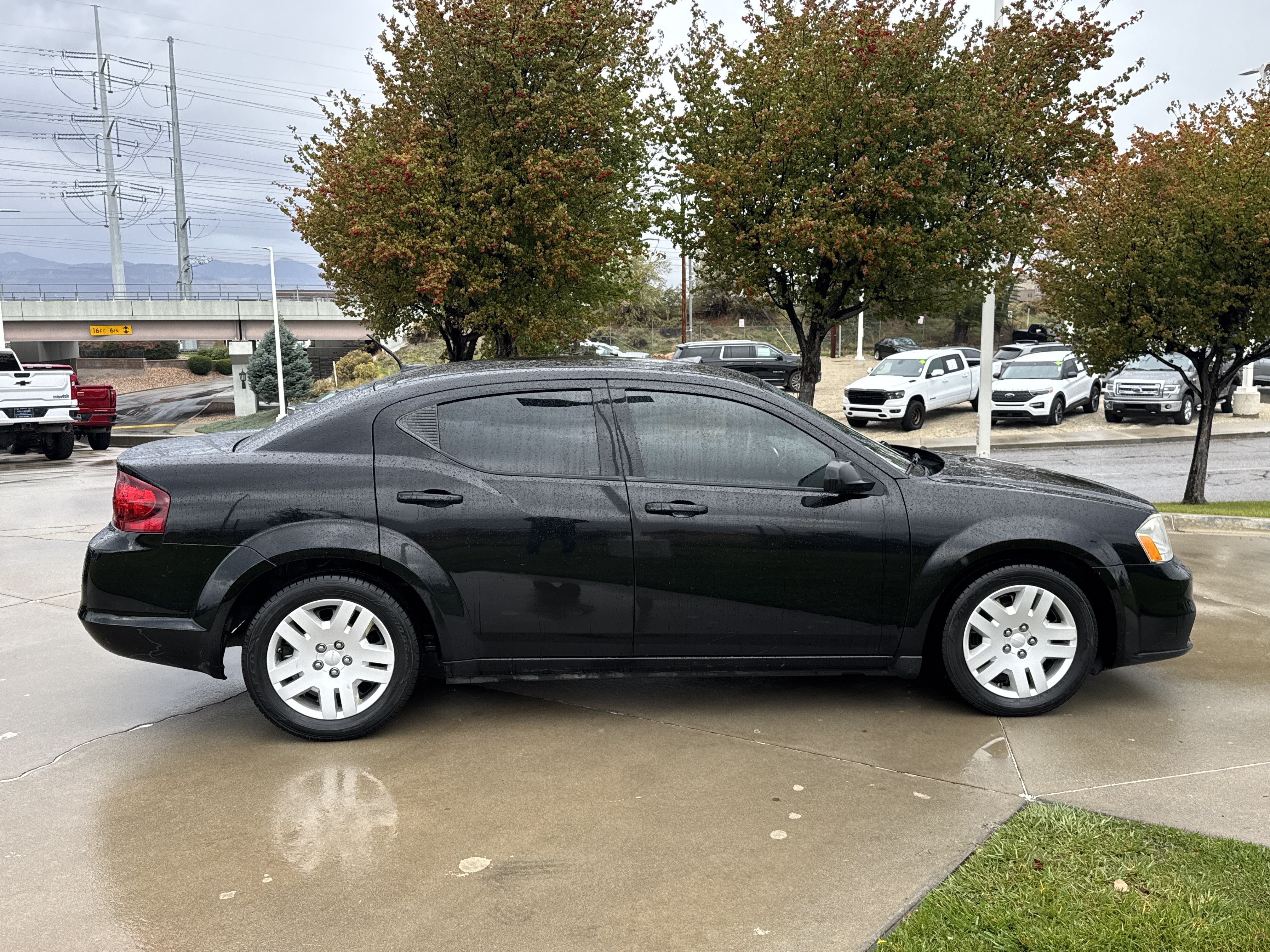 Used 2014 Dodge Avenger SE FWD image 6