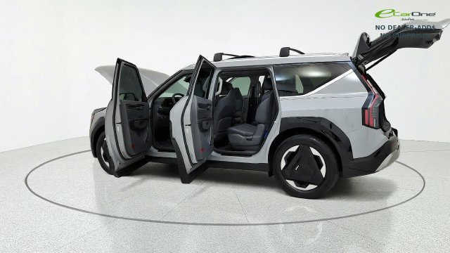 Used 2026 Kia EV9 Land AWD/4WD image 16