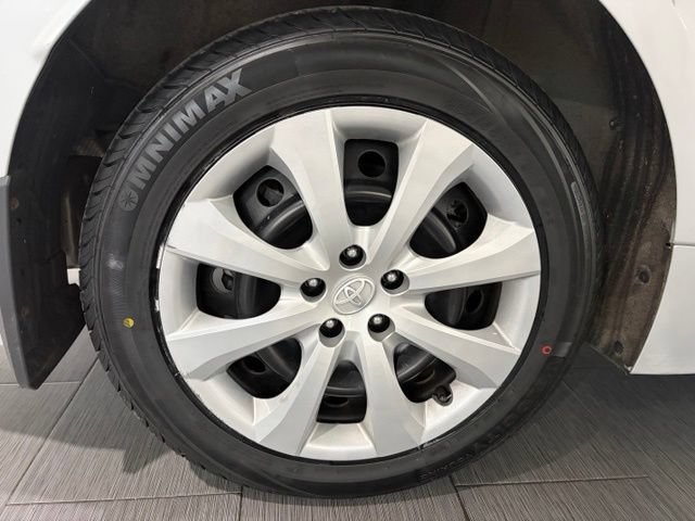 Used 2023 Toyota Corolla LE w/ Carpet Mat Package (TMS) FWD image 24