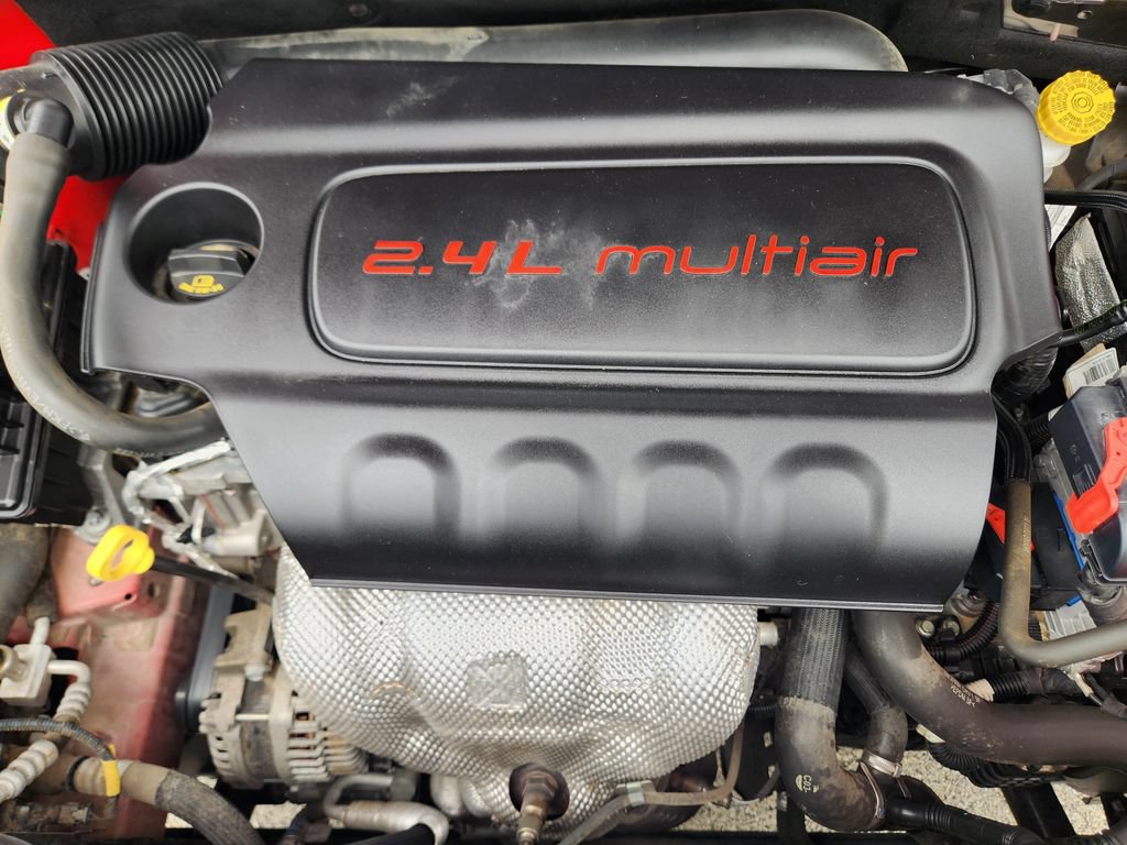 Used 2019 Jeep Renegade Latitude FWD image 31