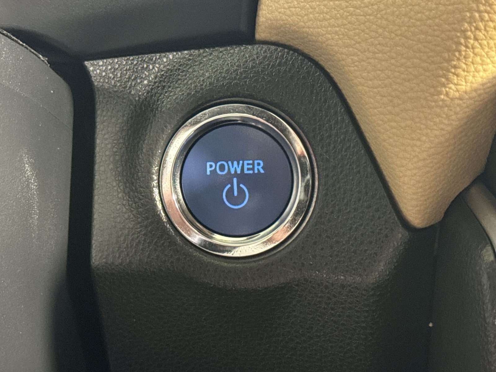 Used 2022 Toyota RAV4 XLE Premium AWD/4WD image 43