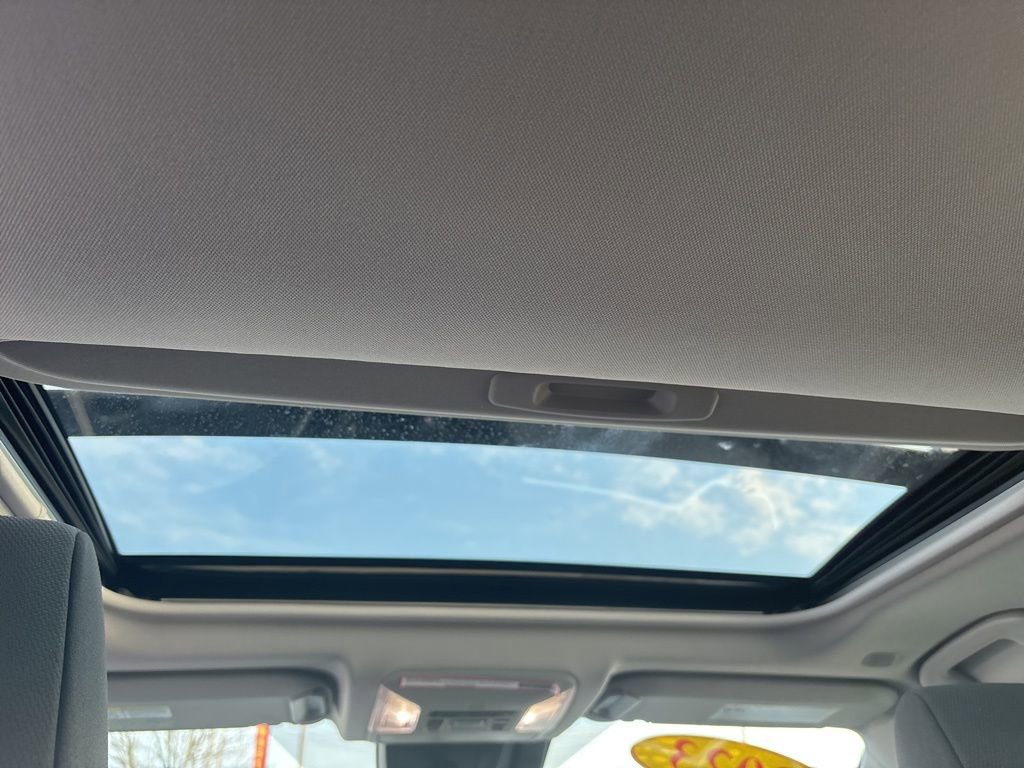 Used 2023 Toyota RAV4 XLE w/ Convenience Package image 26