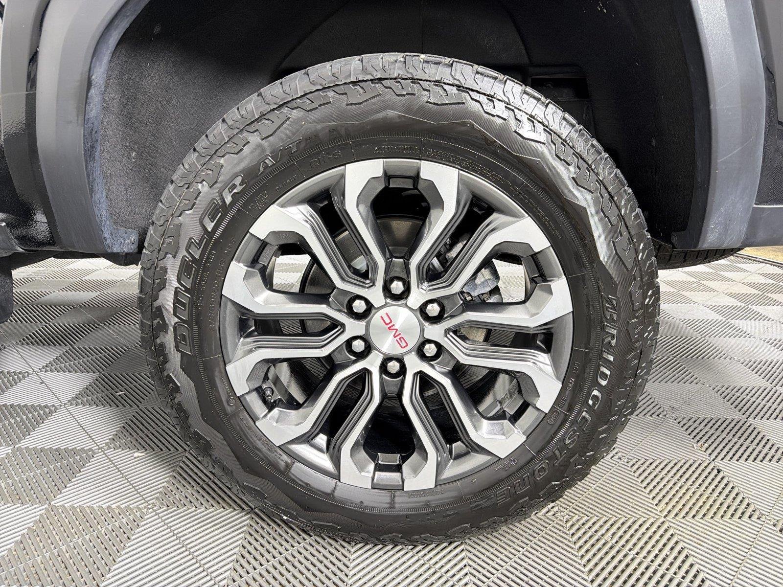 Used 2024 GMC Canyon Denali AWD/4WD image 17