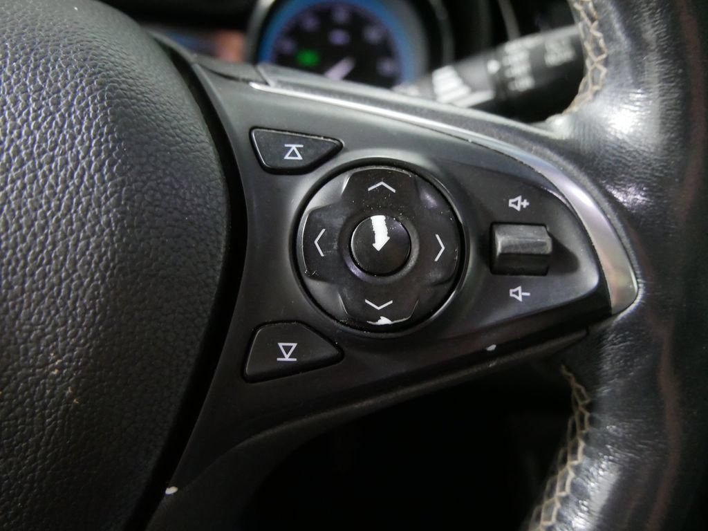Used 2017 Buick Envision Essence AWD/4WD image 21