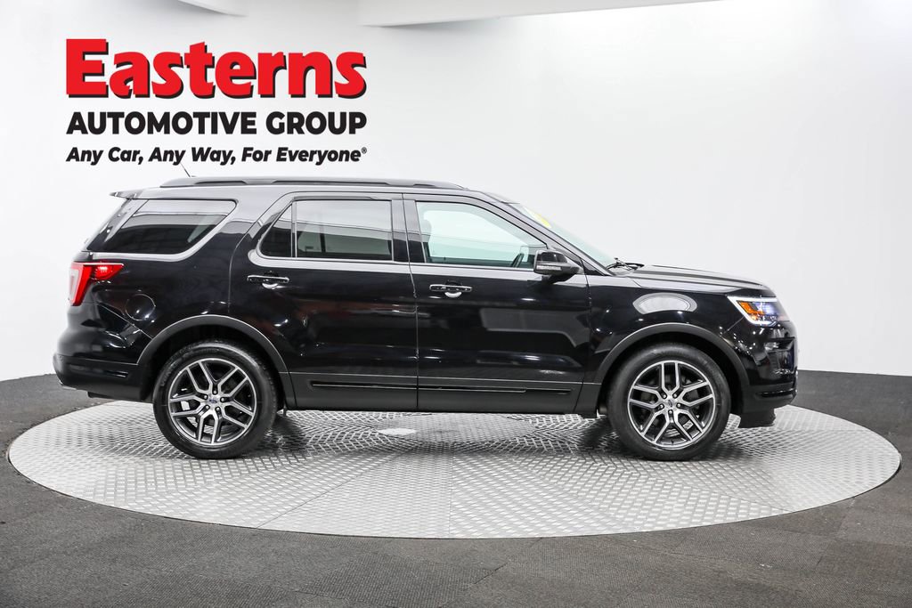 Used 2019 Ford Explorer Sport image 4