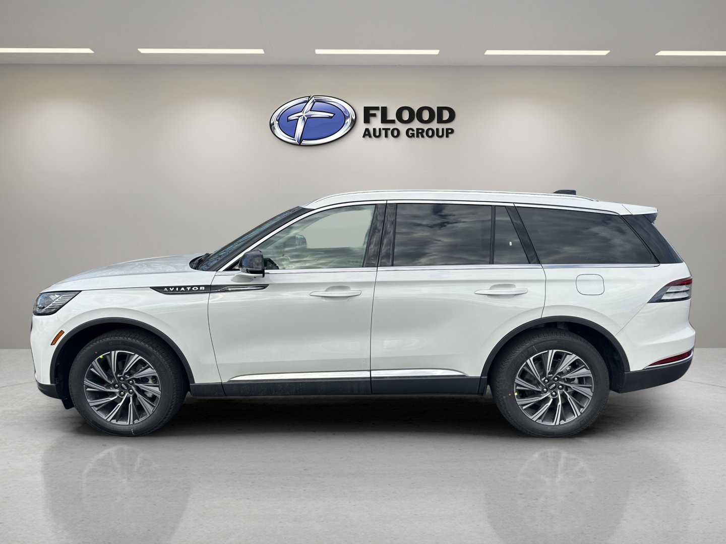 New 2026 Lincoln Aviator AWD image 5