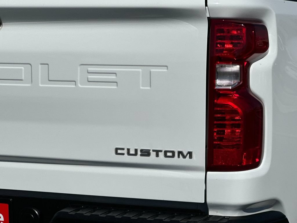 Used 2022 Chevrolet Silverado 2500 Custom w/ Custom Convenience Package RWD image 23
