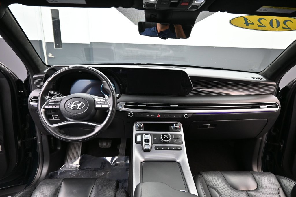 Certified 2024 Hyundai Palisade Calligraphy FWD image 10