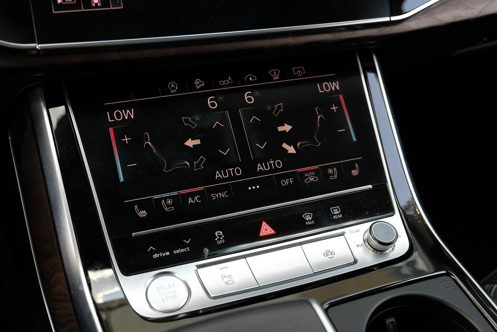 Used 2020 Audi Q8 Prestige w/ Prestige Package AWD/4WD image 22