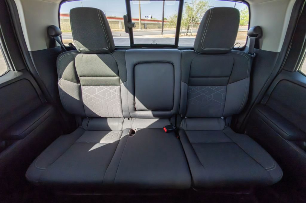 Used 2025 Nissan Frontier SV w/ SV Convenience Package image 15